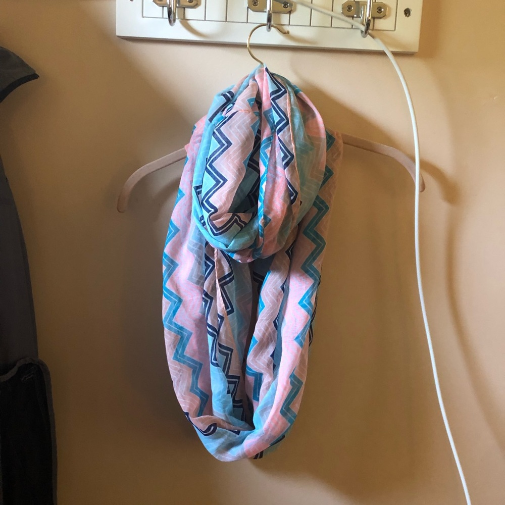 Chevron Infinity/Loop Scarf - Picture 2 of 3